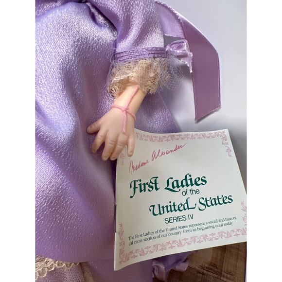 Madame Alexander First Ladies Dolls Set Of 2:Lucretia Garfield & Florence Hardin - Picture 4 of 5